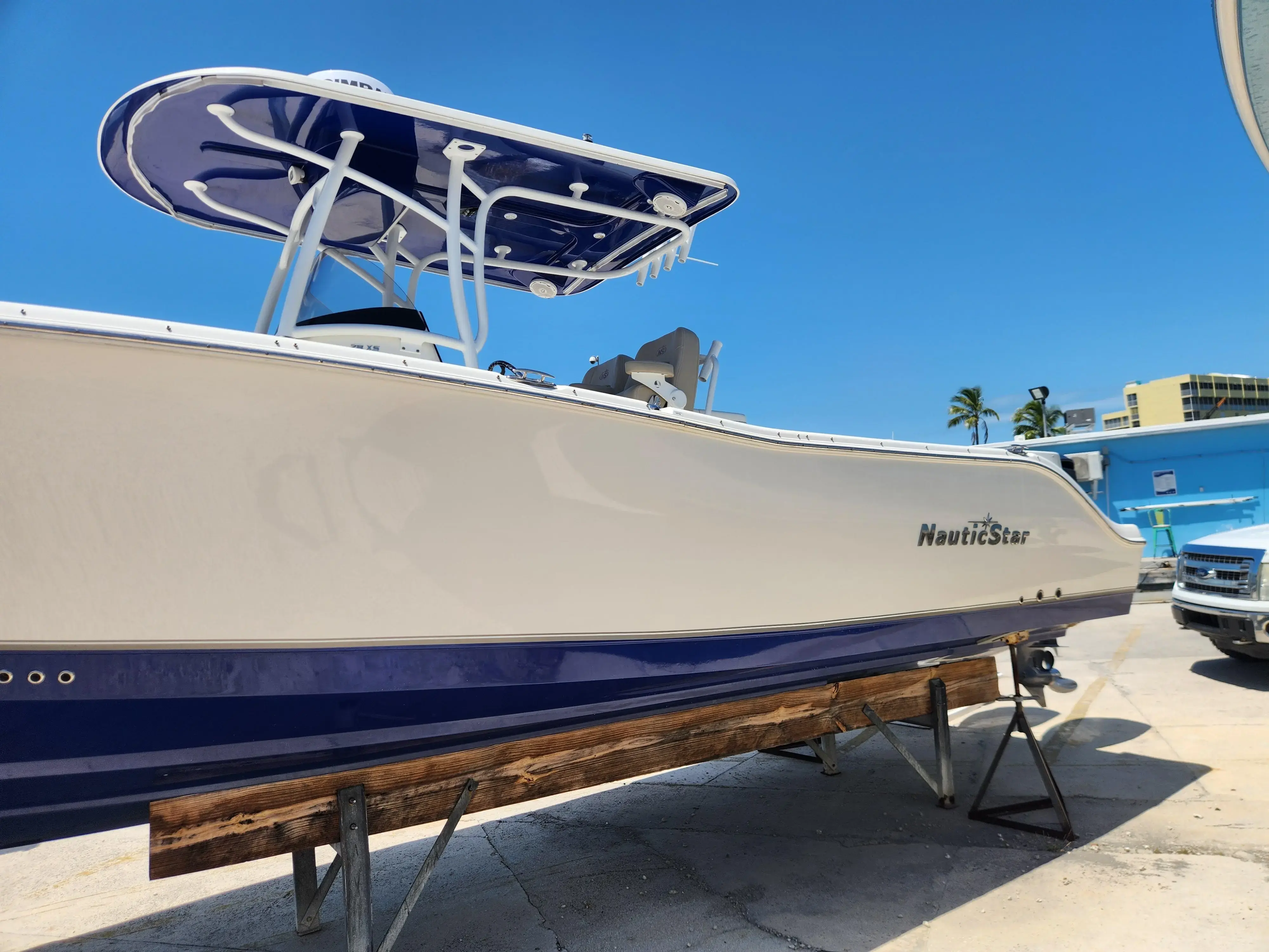 2017 Nauticstar 28xs