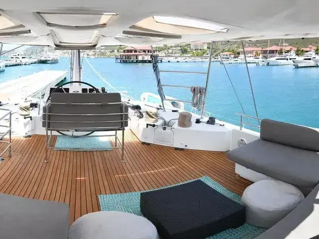 Lagoon 56'