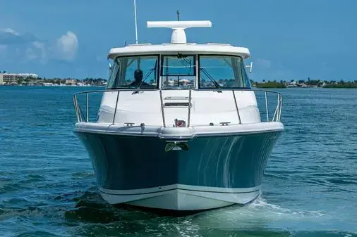 2018 Pursuit os 385 offshore