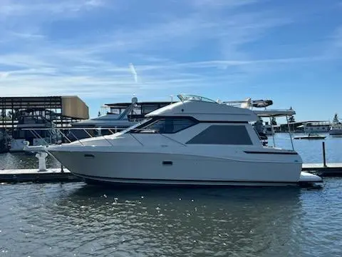 1995 Bayliner avanti 3258