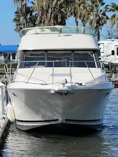 1995 Bayliner avanti 3258