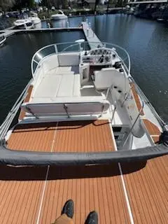 1995 Bayliner avanti 3258