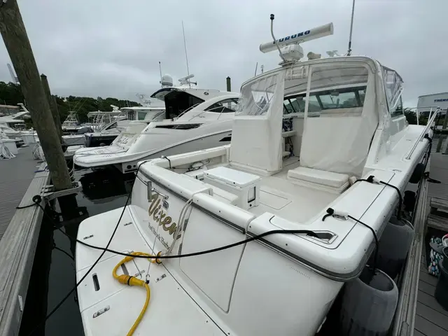 Tiara 35'