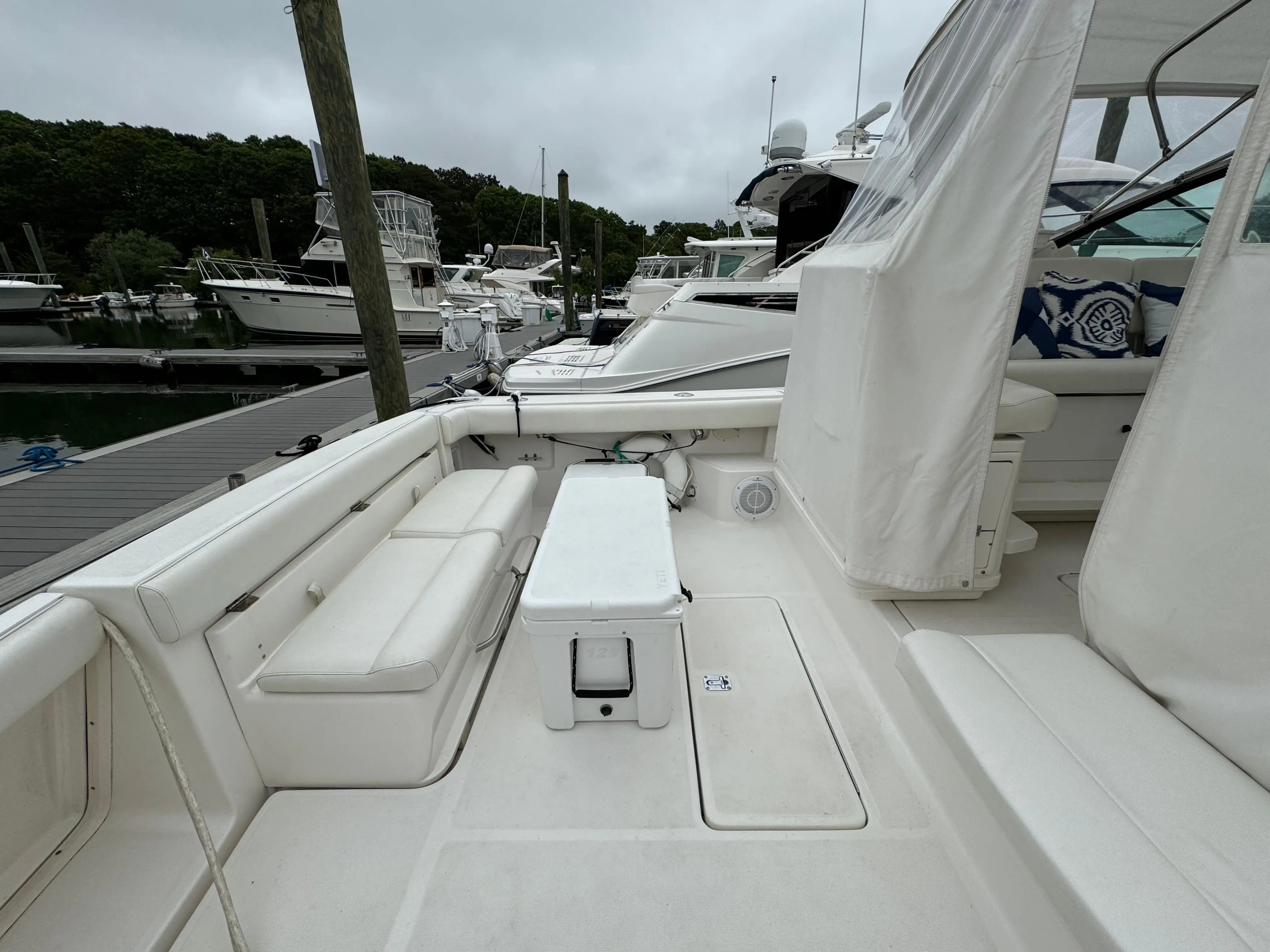 2002 Tiara 35'