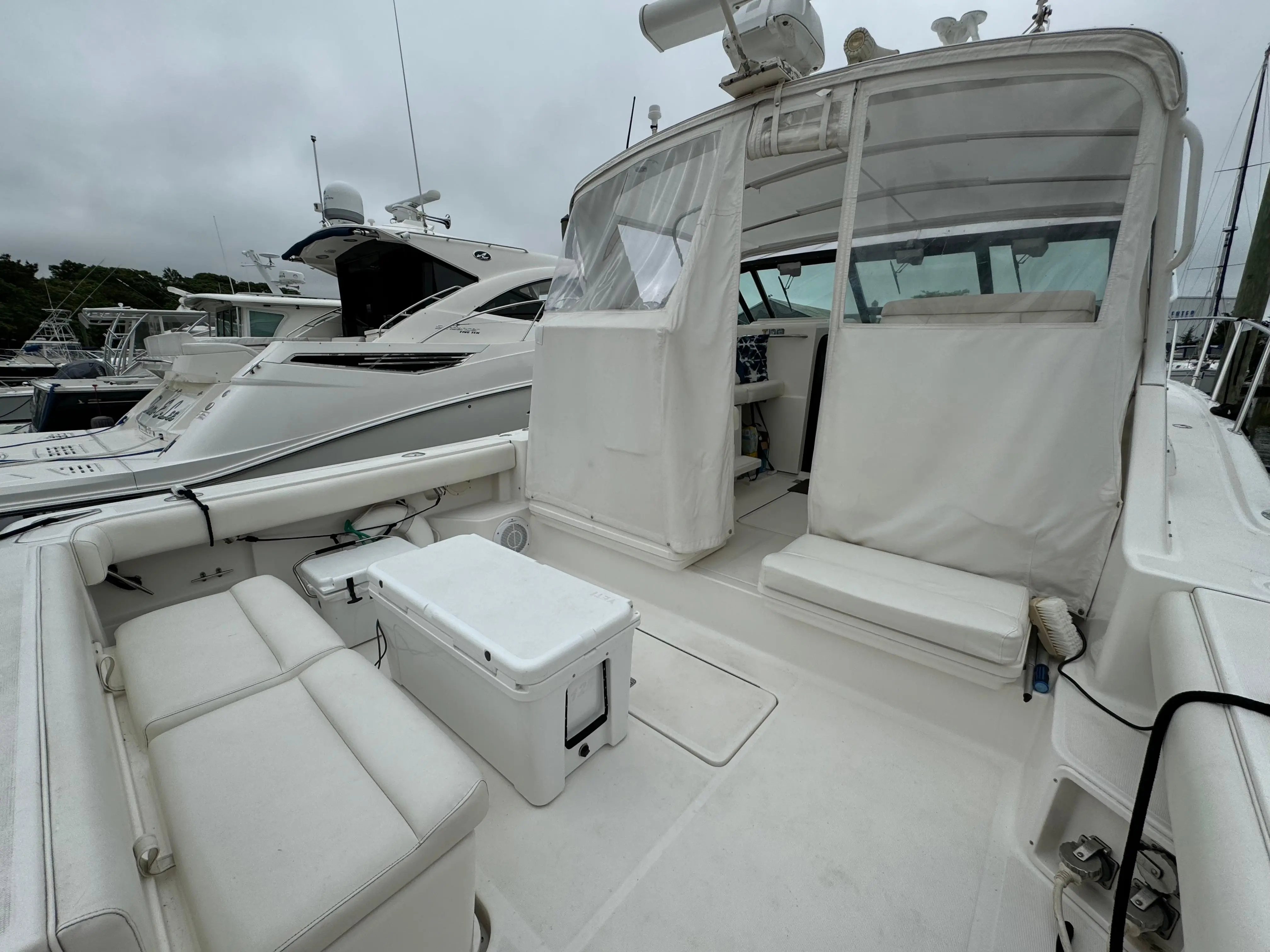 2002 Tiara 35'