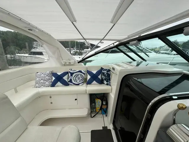 Tiara 35'