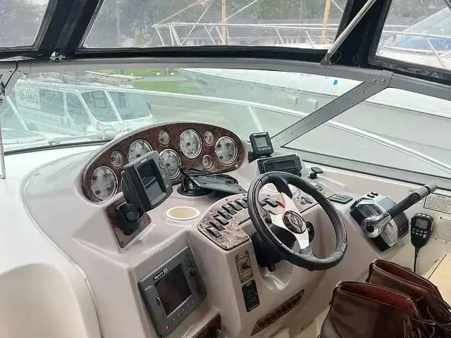 Rinker 342 Fiesta Vee