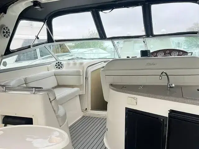 Rinker 342 Fiesta Vee