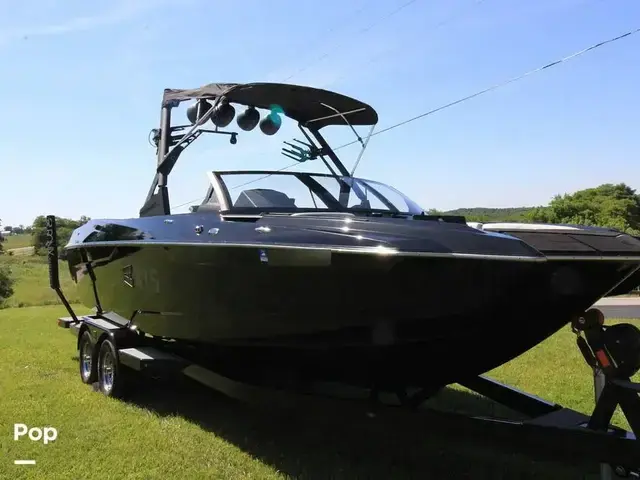 Axis Boats A24