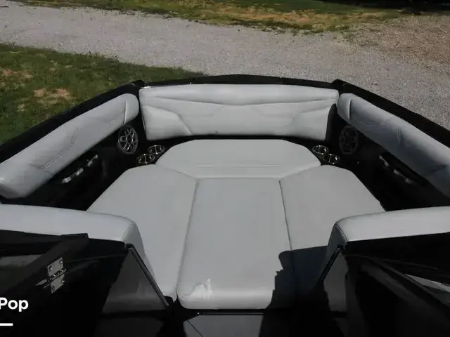 Axis Boats A24