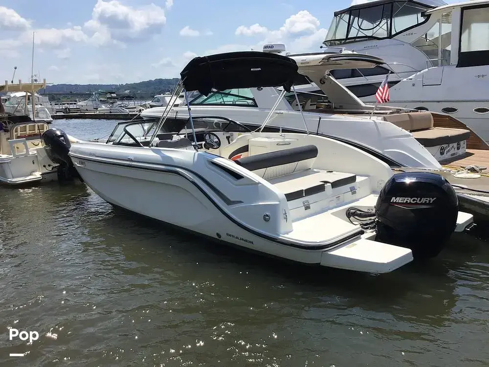 2022 Bayliner dx 2200