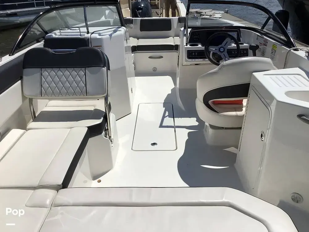 2022 Bayliner dx 2200