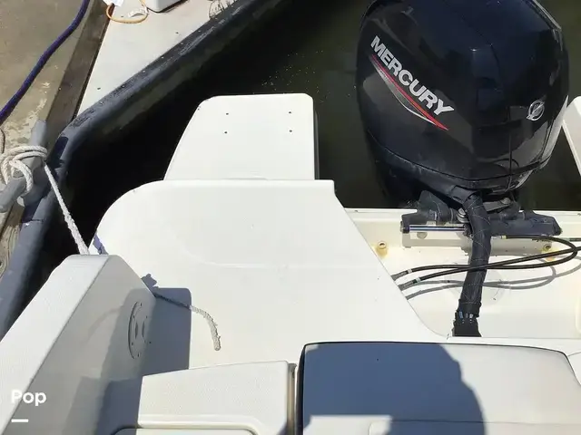 Bayliner Dx2200