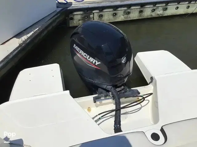 Bayliner Dx2200