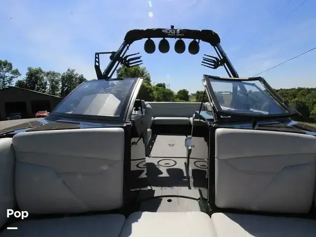 Axis Boats A24