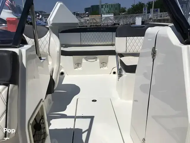 Bayliner Dx2200