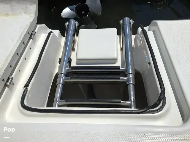 Bayliner Dx2200