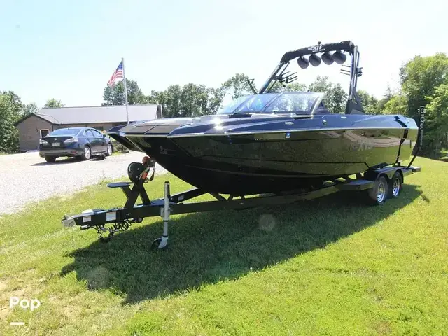 Axis Boats A24