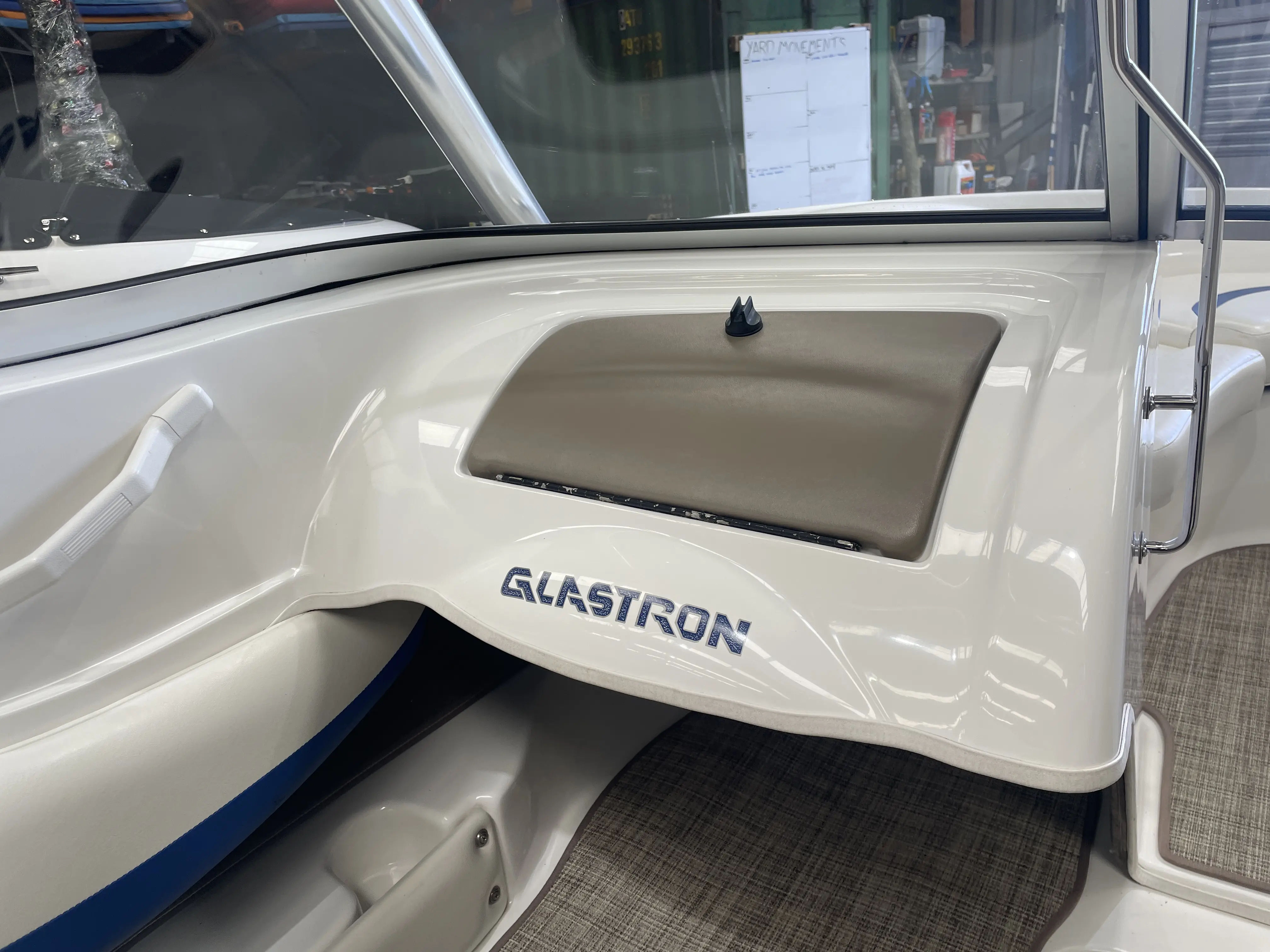 2003 Glastron sx 175