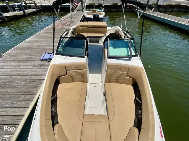 Sea Ray 230 Spx