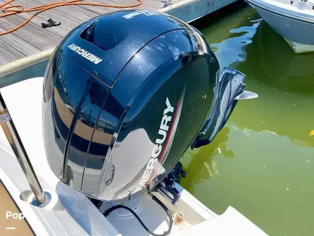 Sea Ray 230 Spx