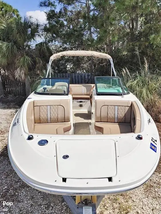 2017 Sea Ray sdx 220