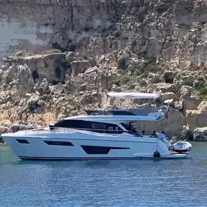 2021 Ferretti Yachts 500