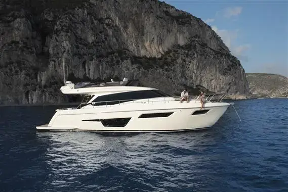 2021 Ferretti 500