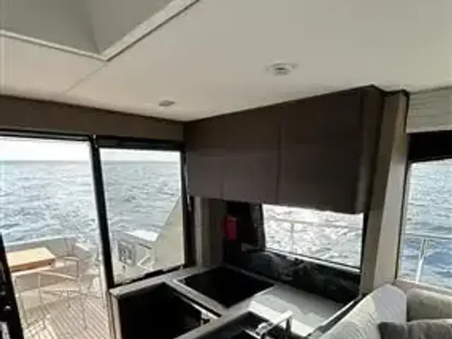 Ferretti Yachts 500