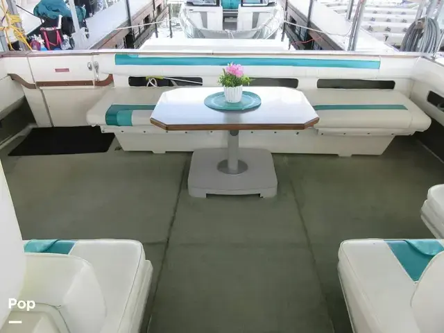 Sea Ray 390 Express Cruiser