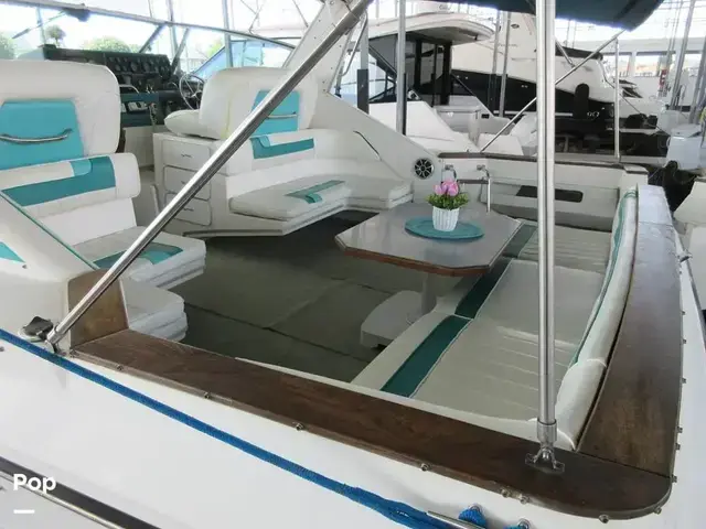 Sea Ray 390 Express Cruiser