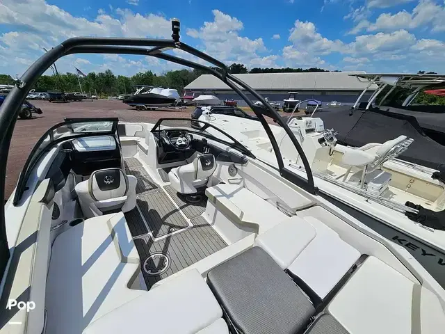 Scarab Boats 215 HO Impulse