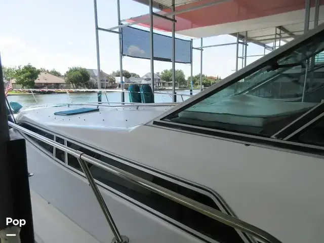 Sea Ray 390 Express Cruiser