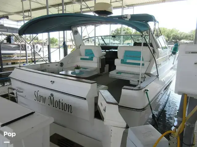 Sea Ray 390 Express Cruiser