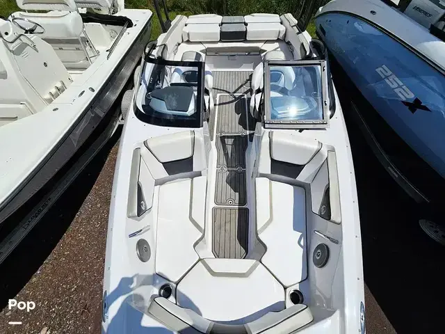 Scarab Boats 215 HO Impulse