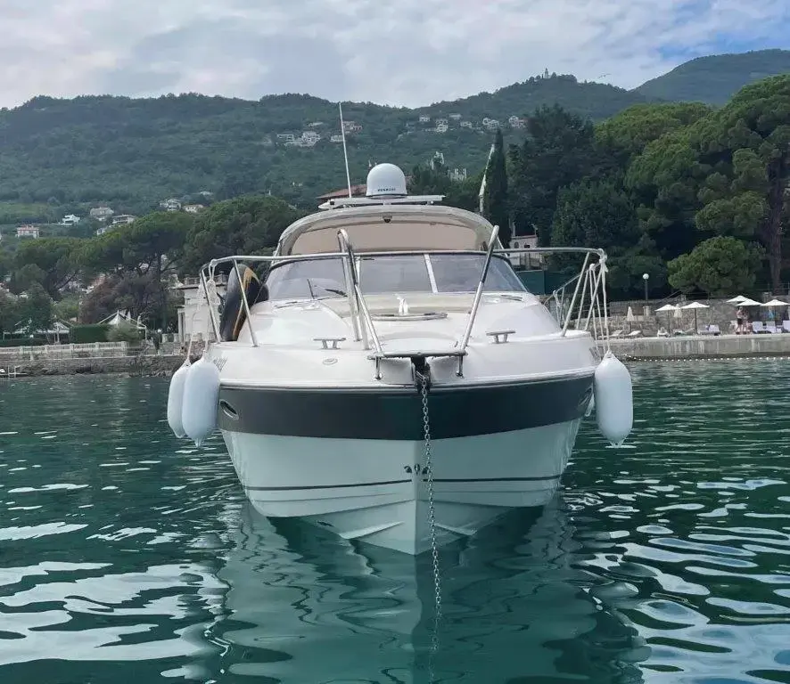 2001 Bavaria 330