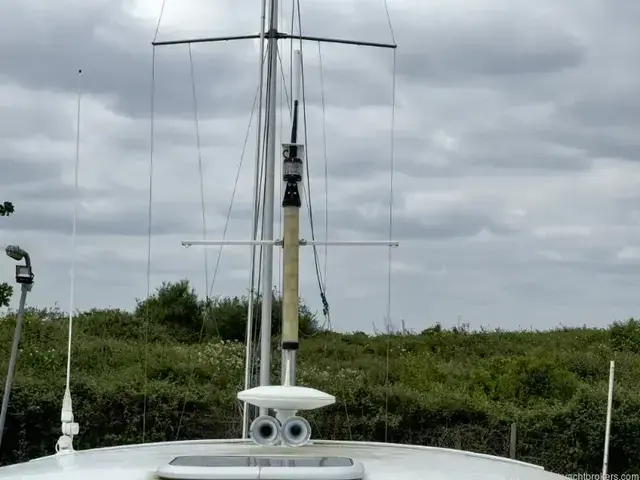 Beneteau Antares 760