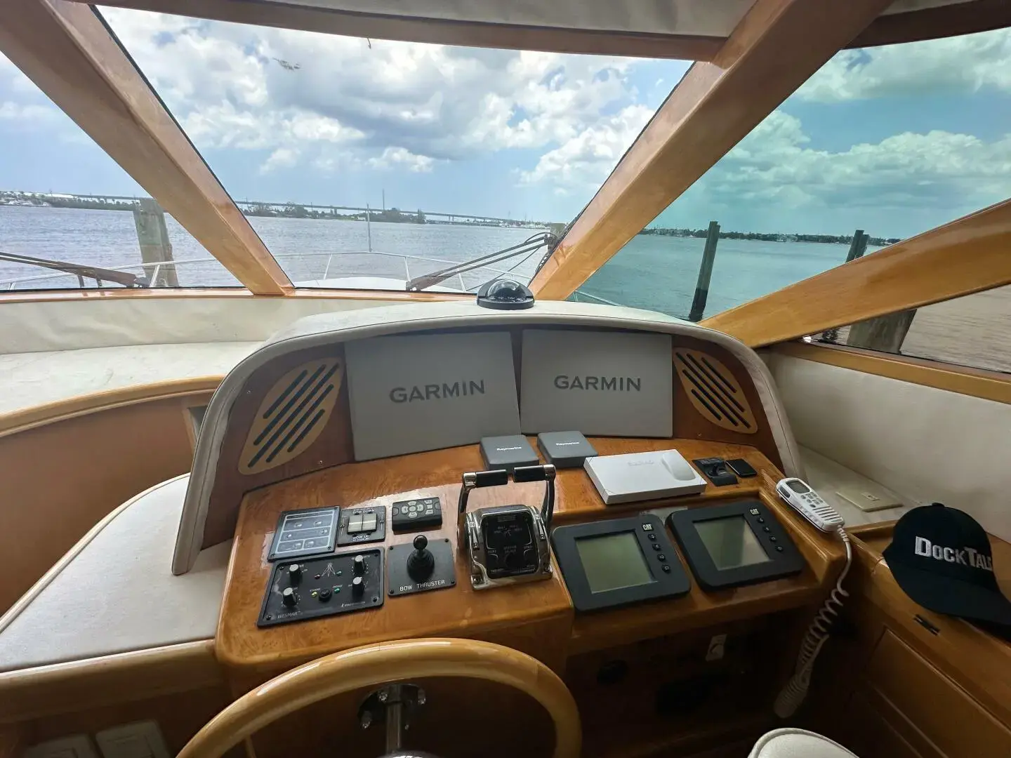 2003 Mckinna 58 pilothouse