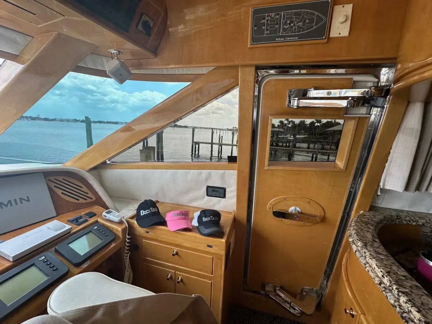 2003 Mckinna 58 pilothouse