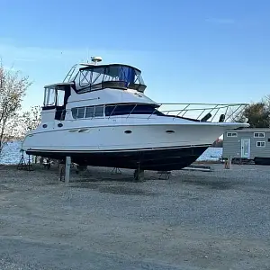 1996 Silverton 442 Cockpit Motoryacht