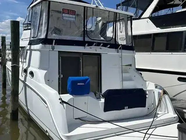 Silverton 442 Cockpit Motoryacht