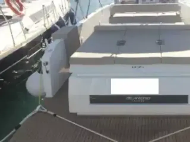 De Antonio Yachts D34 Open