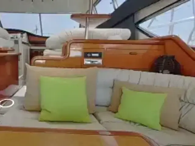 Ferretti Yachts 53