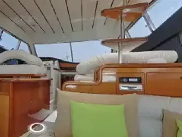 Ferretti Yachts 53