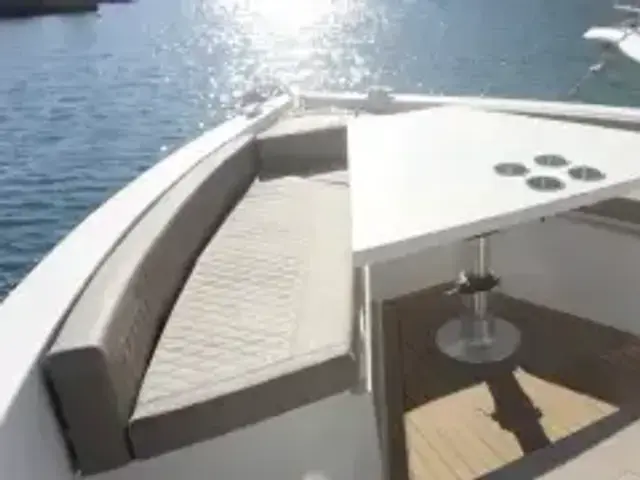 De Antonio Yachts D34 Open