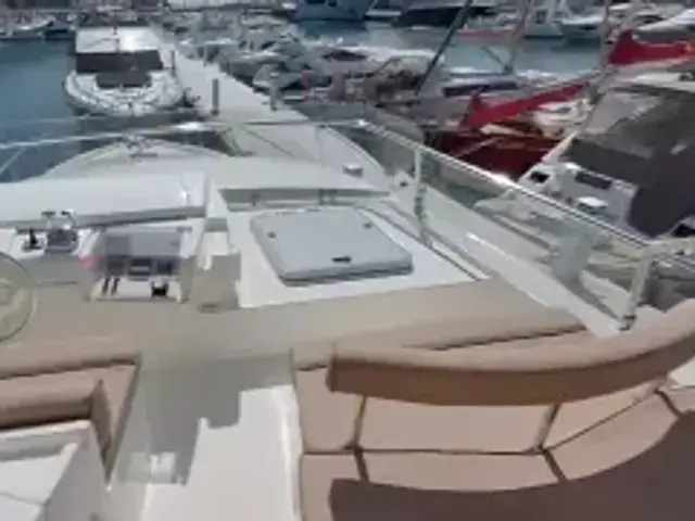 Ferretti Yachts 53