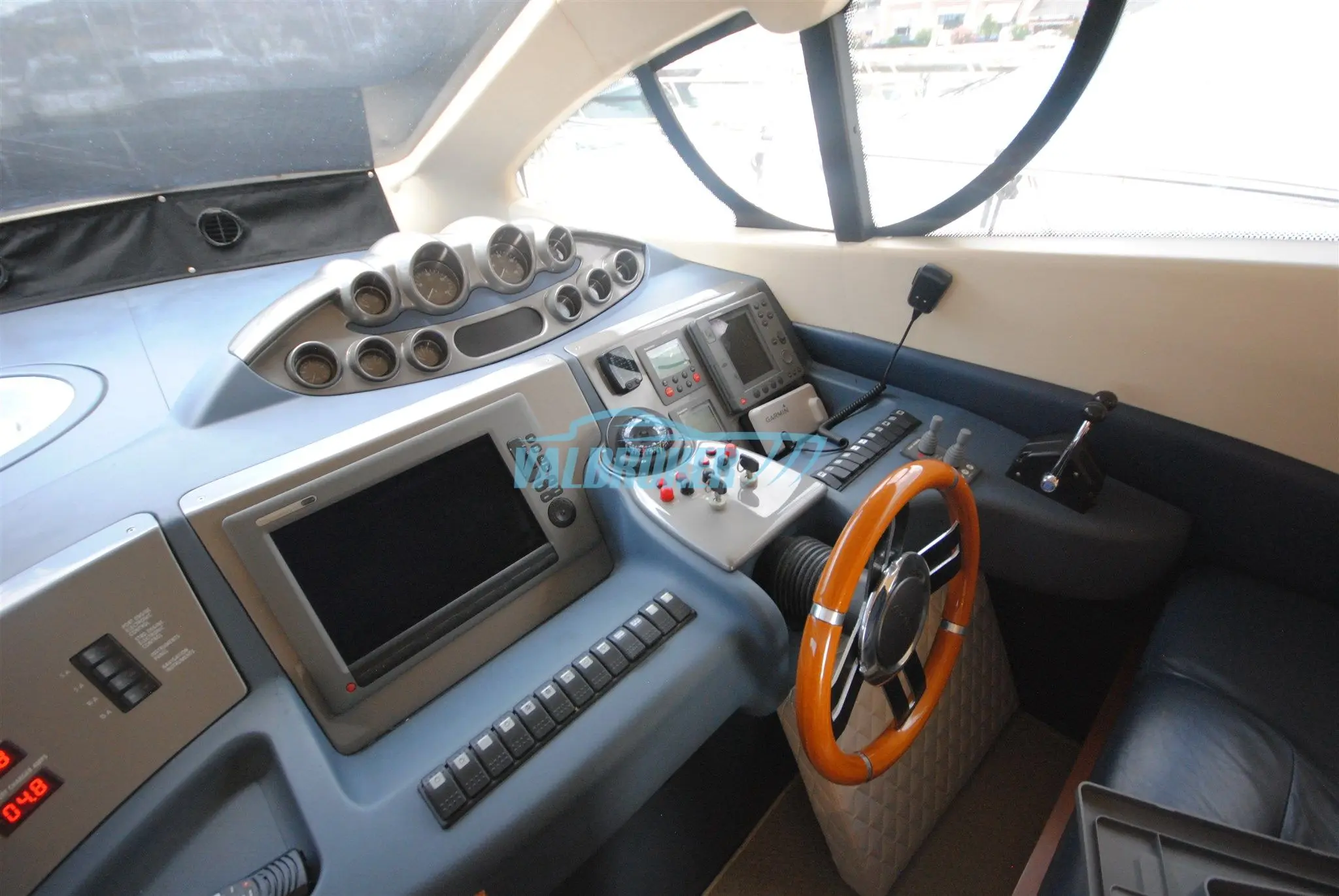 2005 Azimut 50 flybridge