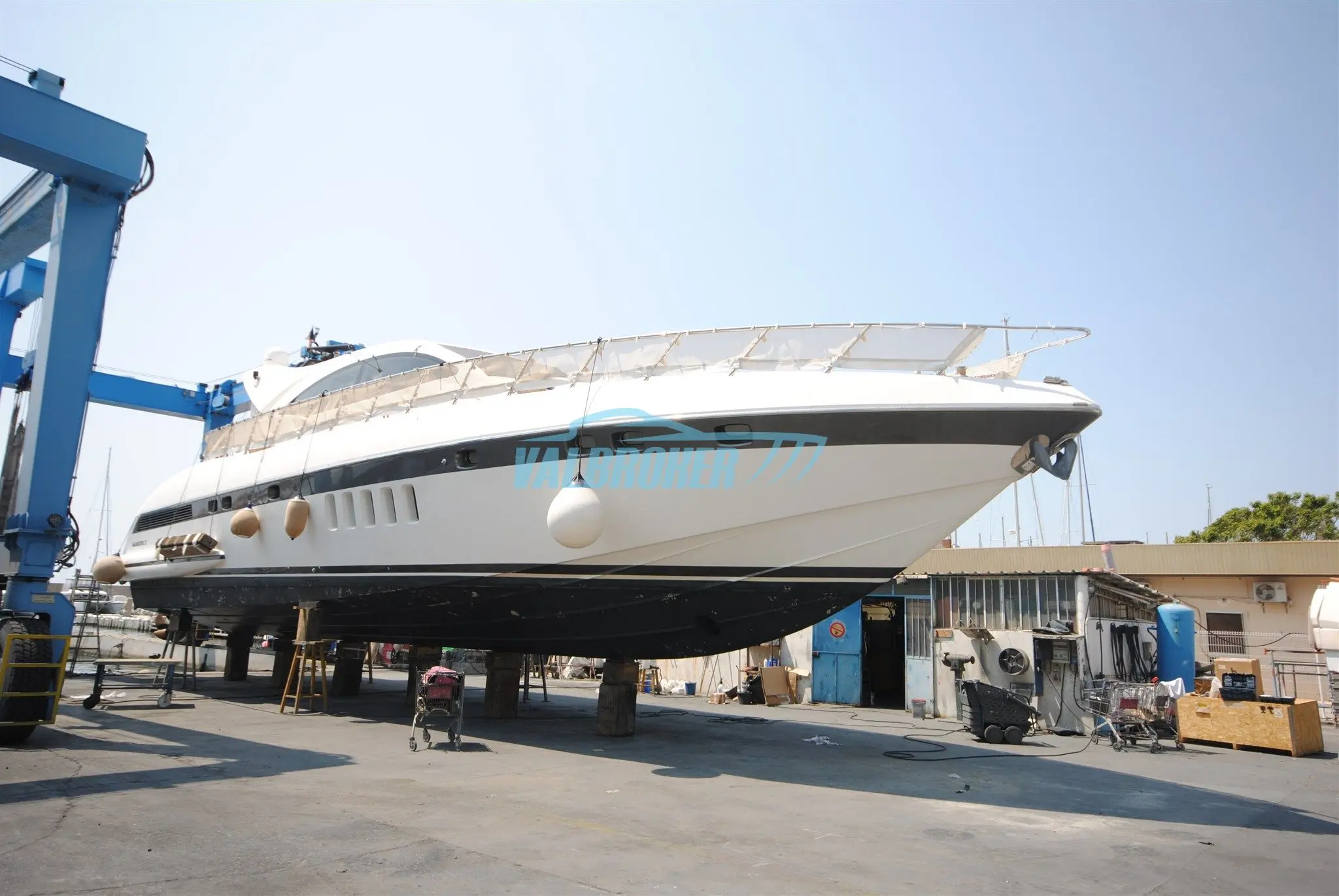 1999 Mangusta 72