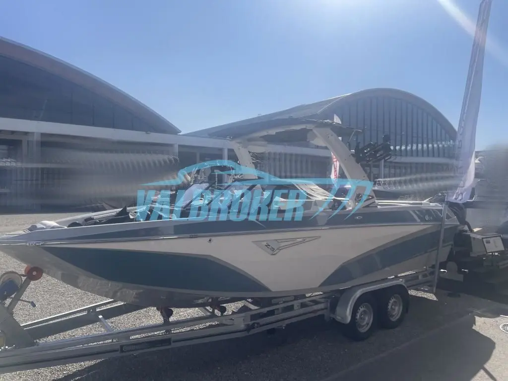 2023 Tige z3 wakesurf