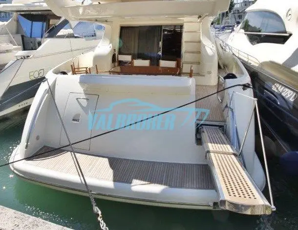 2008 Azimut 68